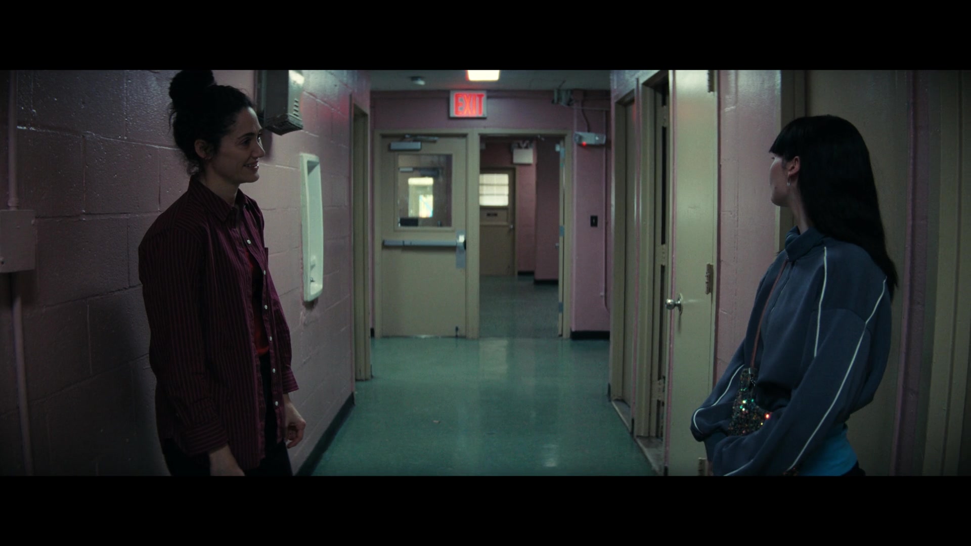 Furious_S01E06_They_Make_a_Noise_Like_Feathers_1080p_ERW_004625.jpg