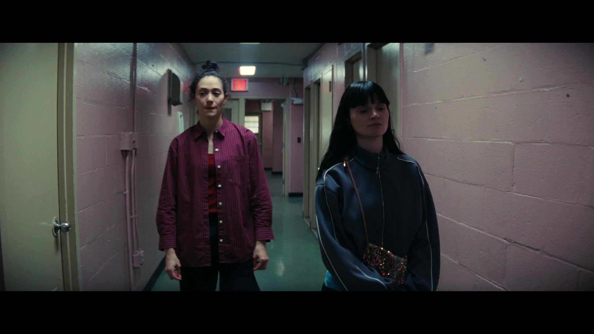 Furious_S01E06_They_Make_a_Noise_Like_Feathers_1080p_ERW_004645.jpg