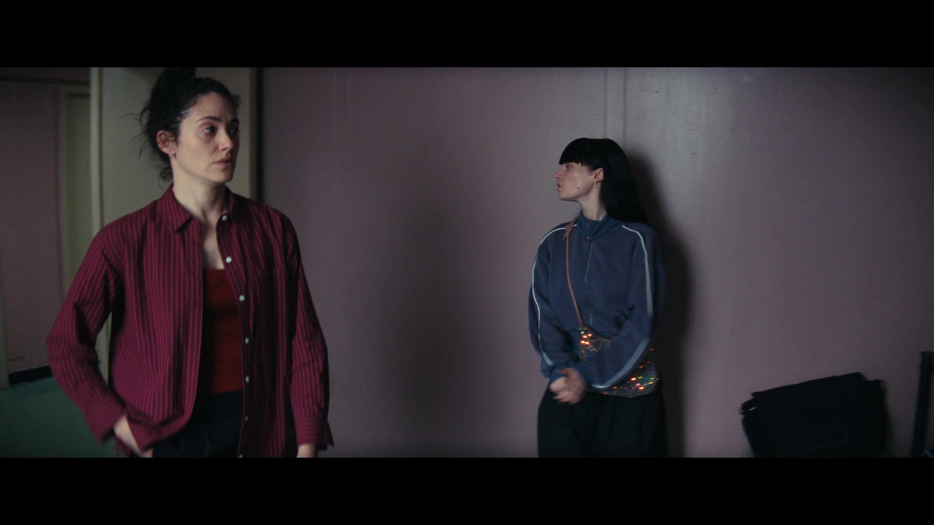 Furious_S01E06_They_Make_a_Noise_Like_Feathers_1080p_ERW_004685.jpg
