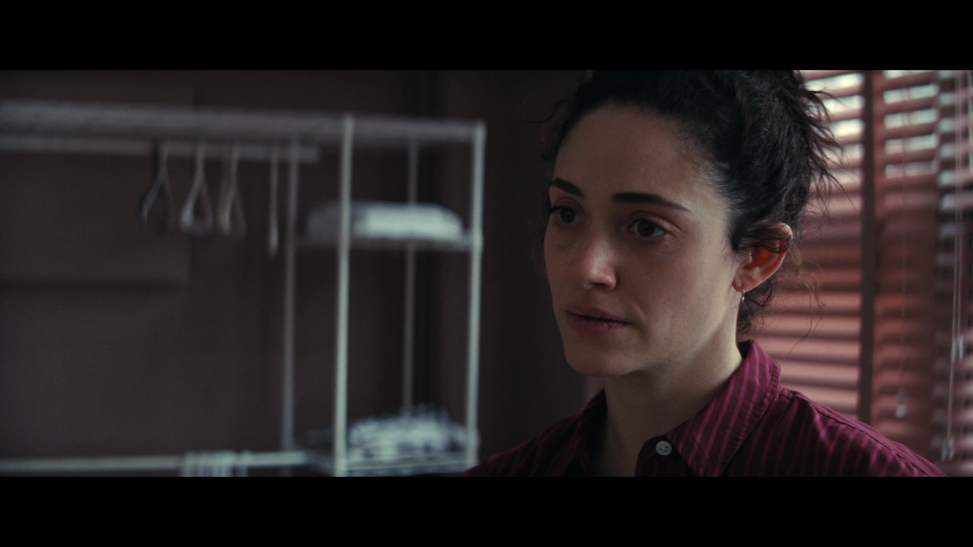 Furious_S01E06_They_Make_a_Noise_Like_Feathers_1080p_ERW_004751.jpg