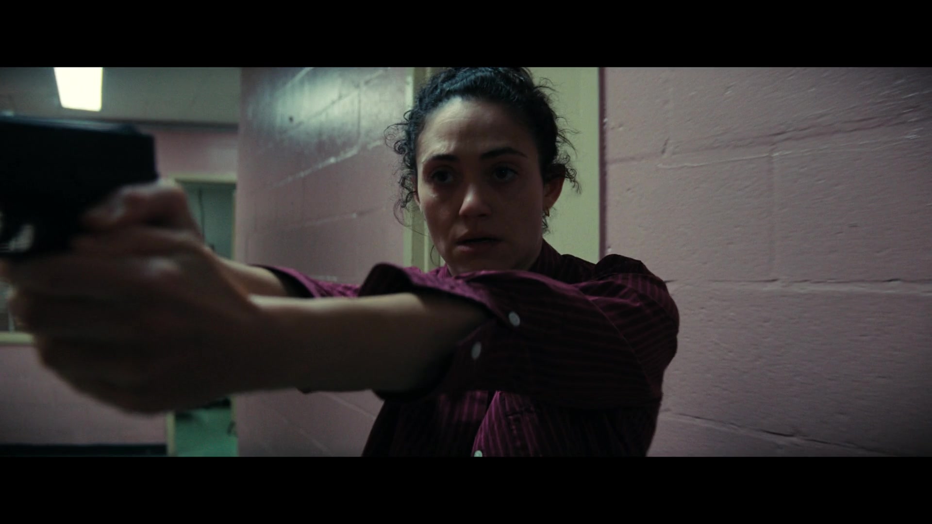 Furious_S01E06_They_Make_a_Noise_Like_Feathers_1080p_ERW_004826.jpg