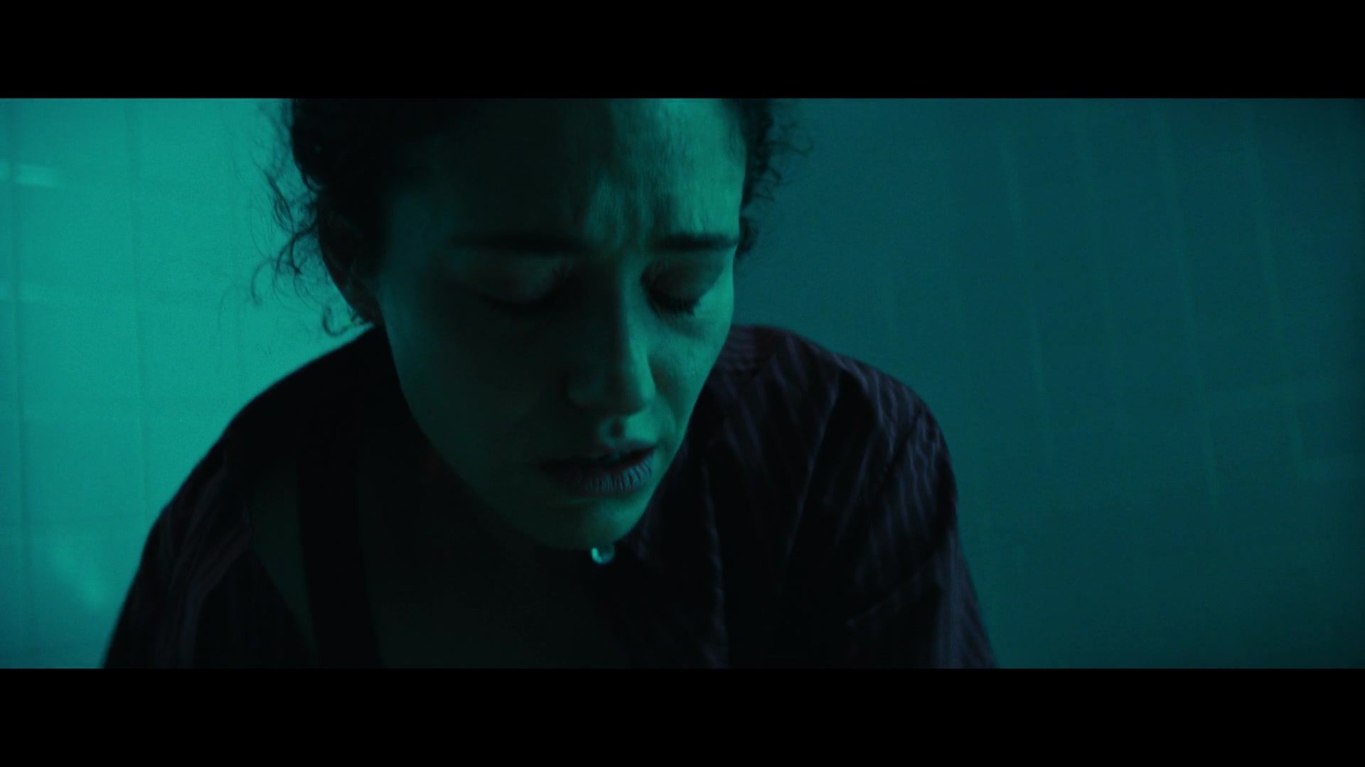 Furious_S01E06_They_Make_a_Noise_Like_Feathers_1080p_ERW_005916.jpg