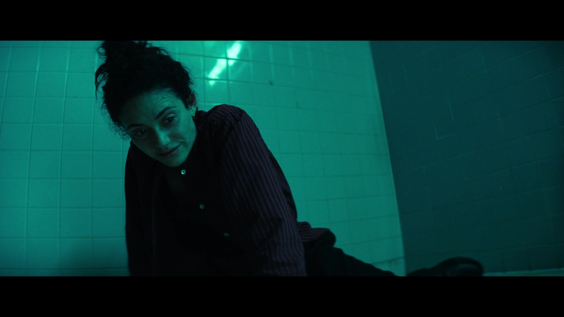 Furious_S01E06_They_Make_a_Noise_Like_Feathers_1080p_ERW_006065.jpg