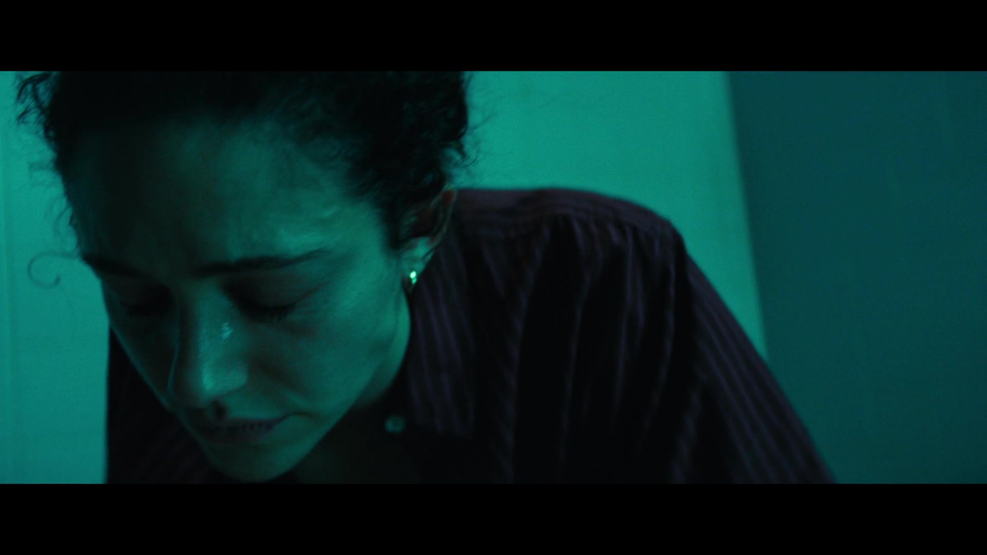 Furious_S01E06_They_Make_a_Noise_Like_Feathers_1080p_ERW_006175.jpg