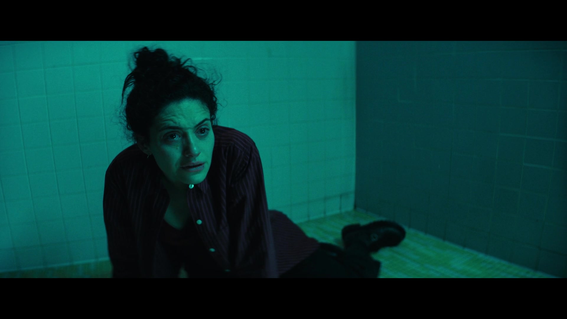 Furious_S01E06_They_Make_a_Noise_Like_Feathers_1080p_ERW_006496.jpg