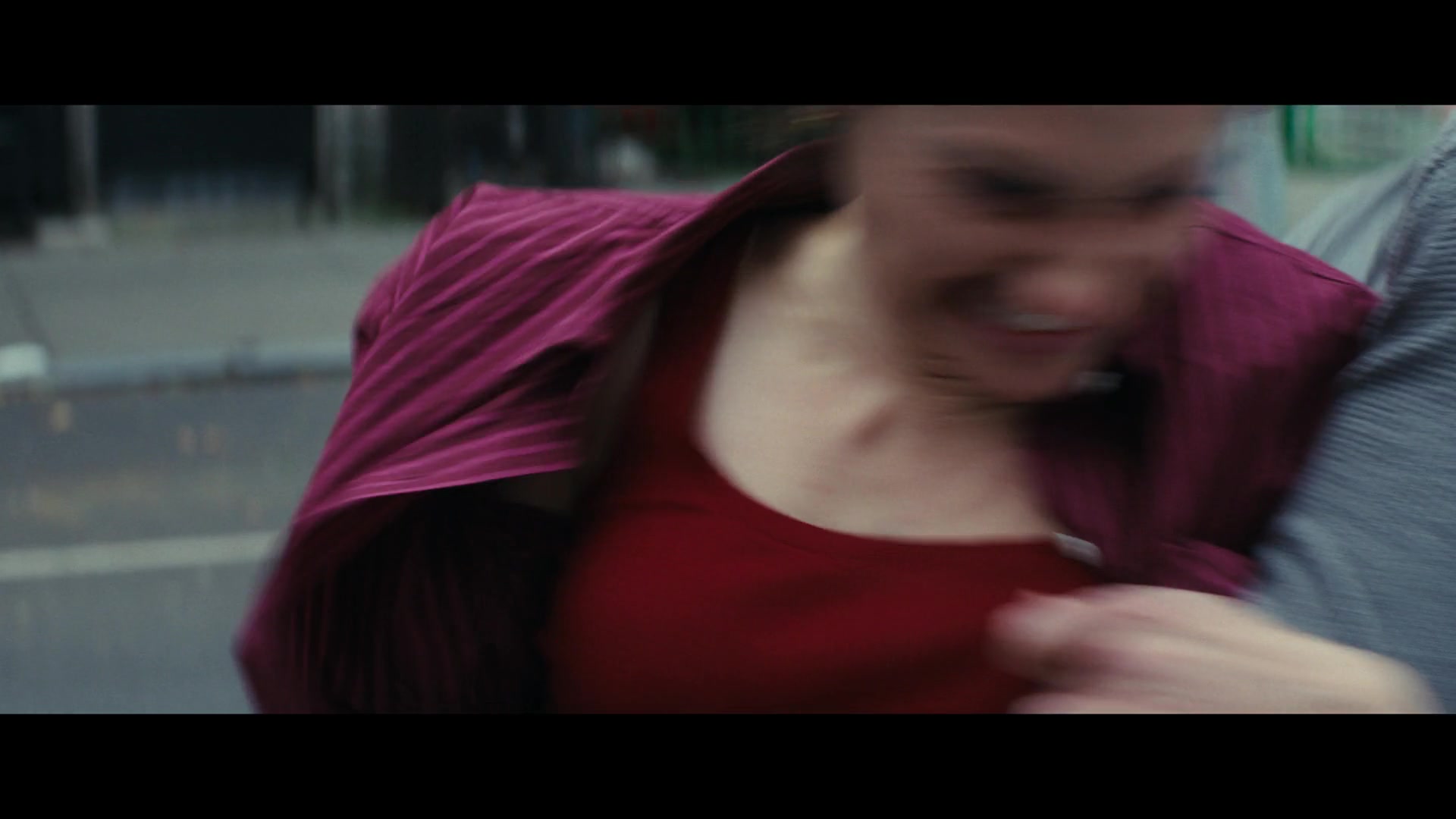 Furious_S01E06_They_Make_a_Noise_Like_Feathers_1080p_ERW_006827.jpg