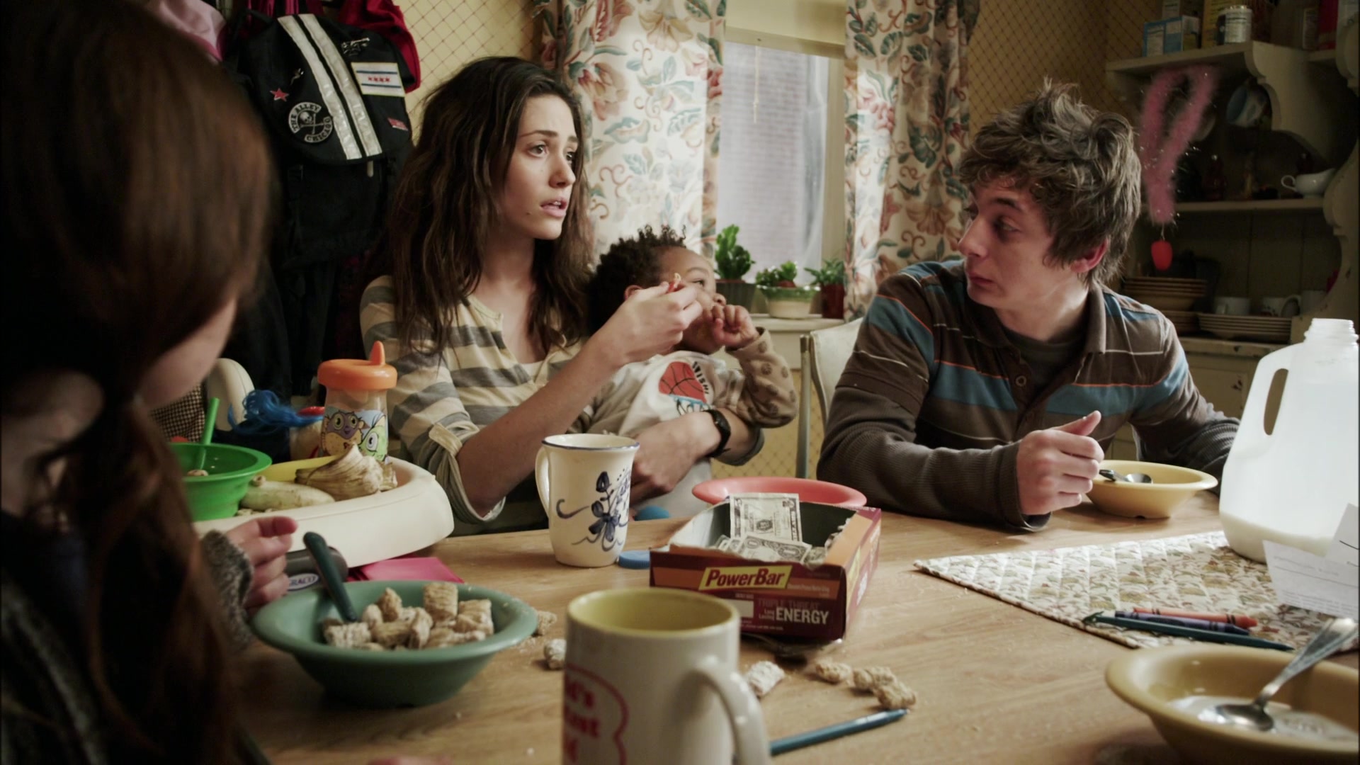 Shameless_US_S01E01_1080p_ERW_000587.jpg