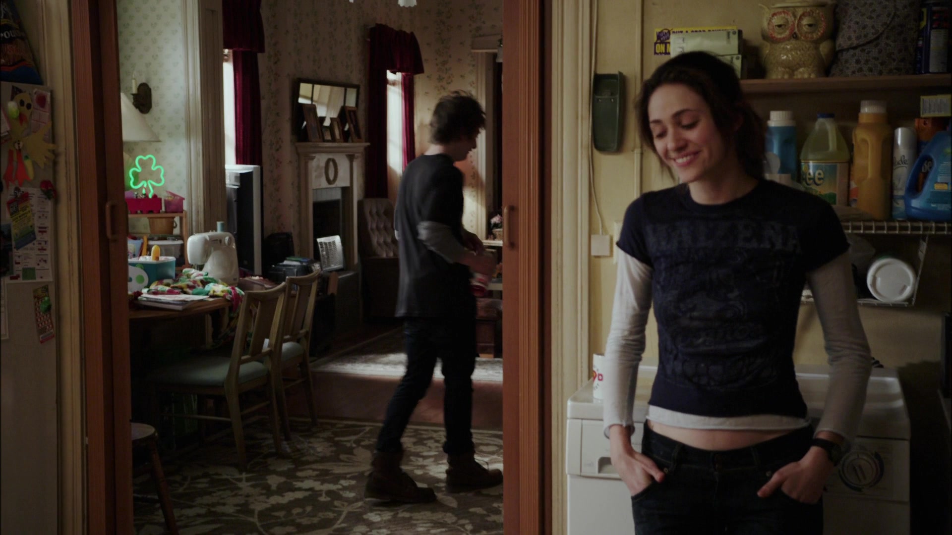 Shameless_US_S01E01_1080p_ERW_003371.jpg