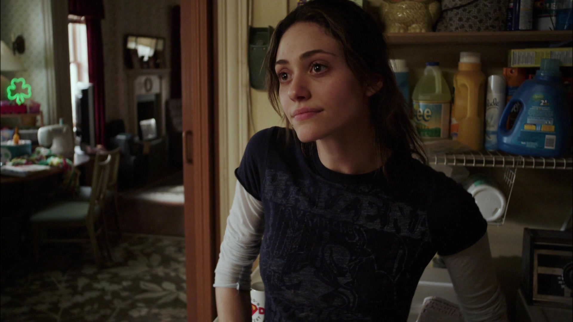 Shameless_US_S01E01_1080p_ERW_003400.jpg