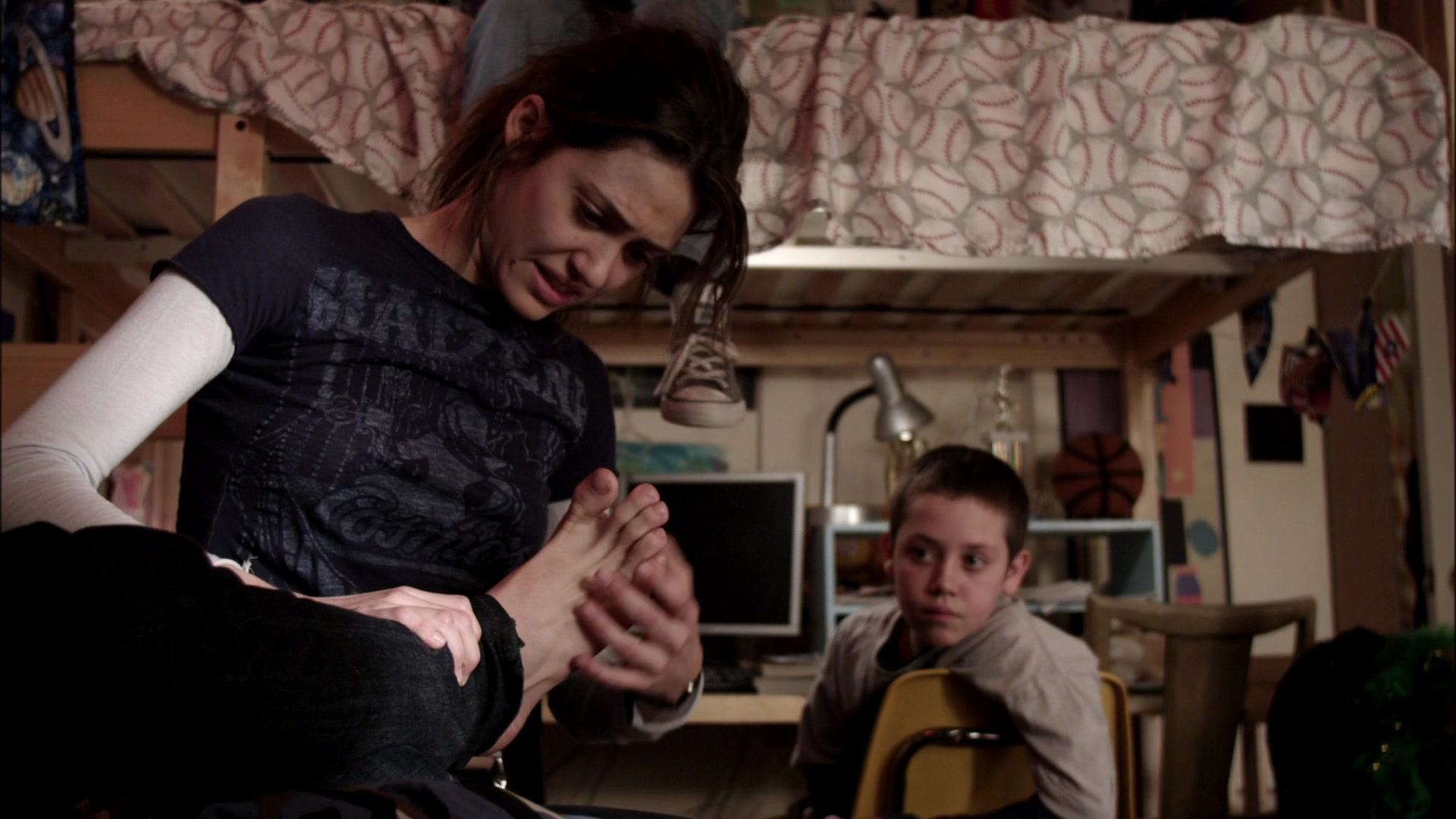 Shameless_US_S01E01_1080p_ERW_003849.jpg