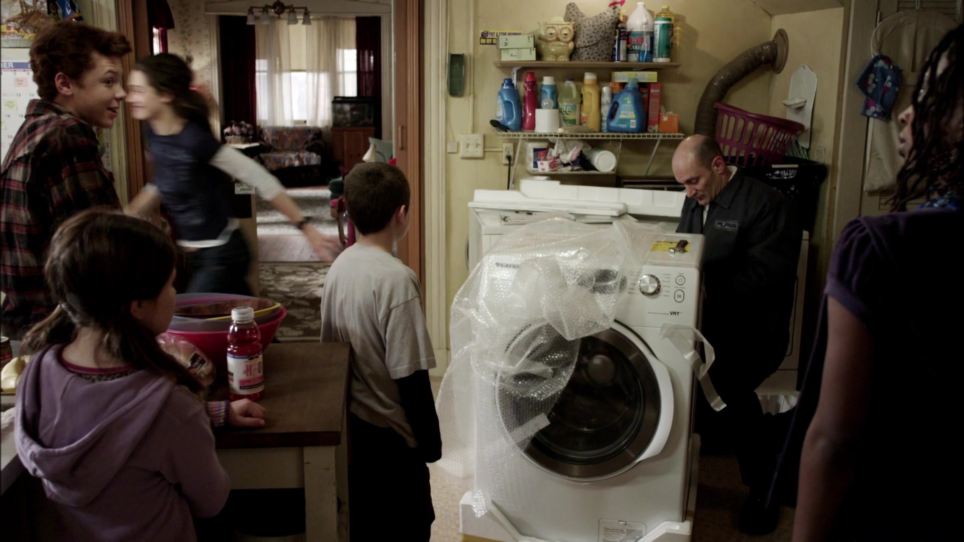 Shameless_US_S01E01_1080p_ERW_004173.jpg