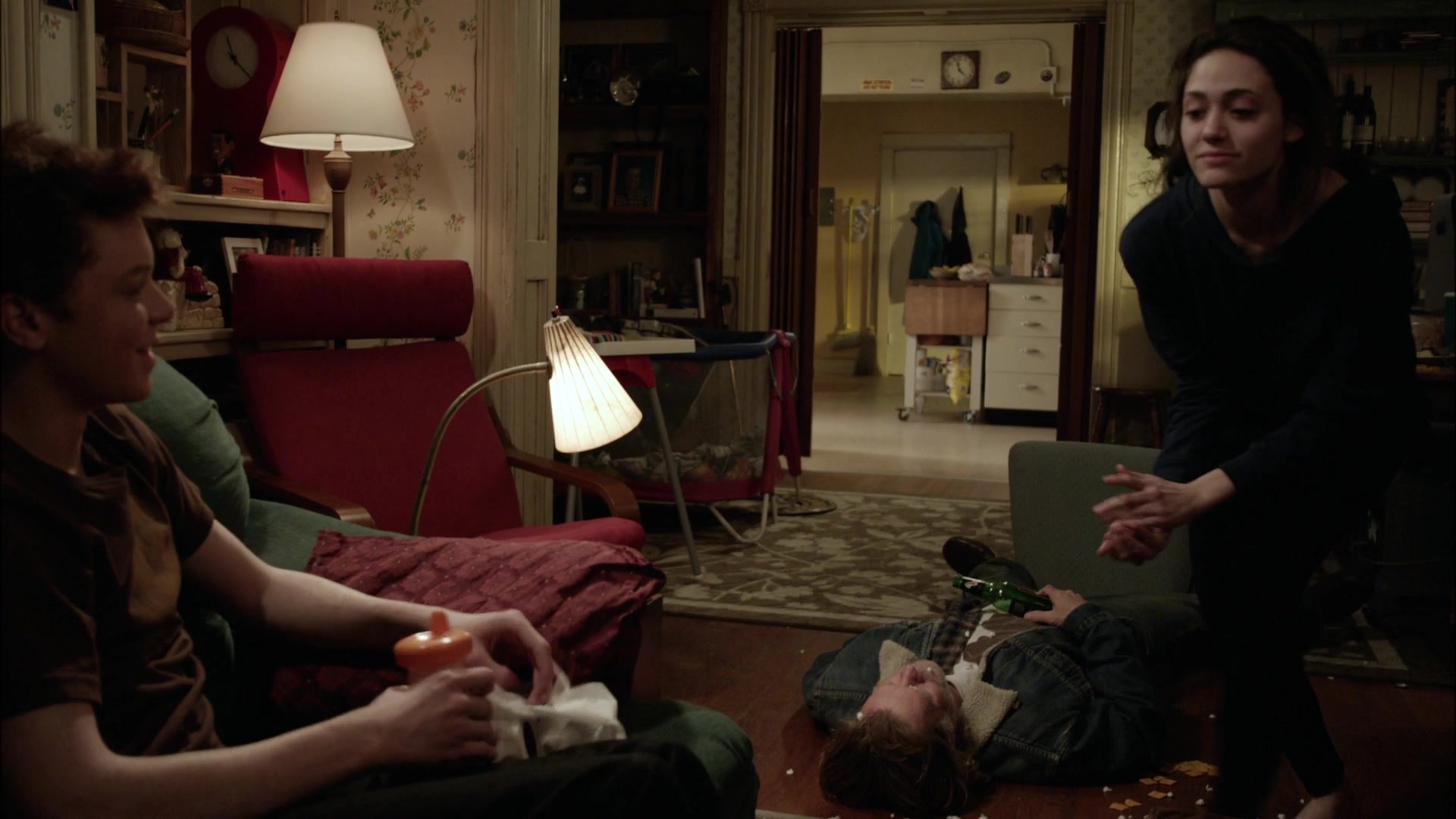 Shameless_US_S01E01_1080p_ERW_004748.jpg