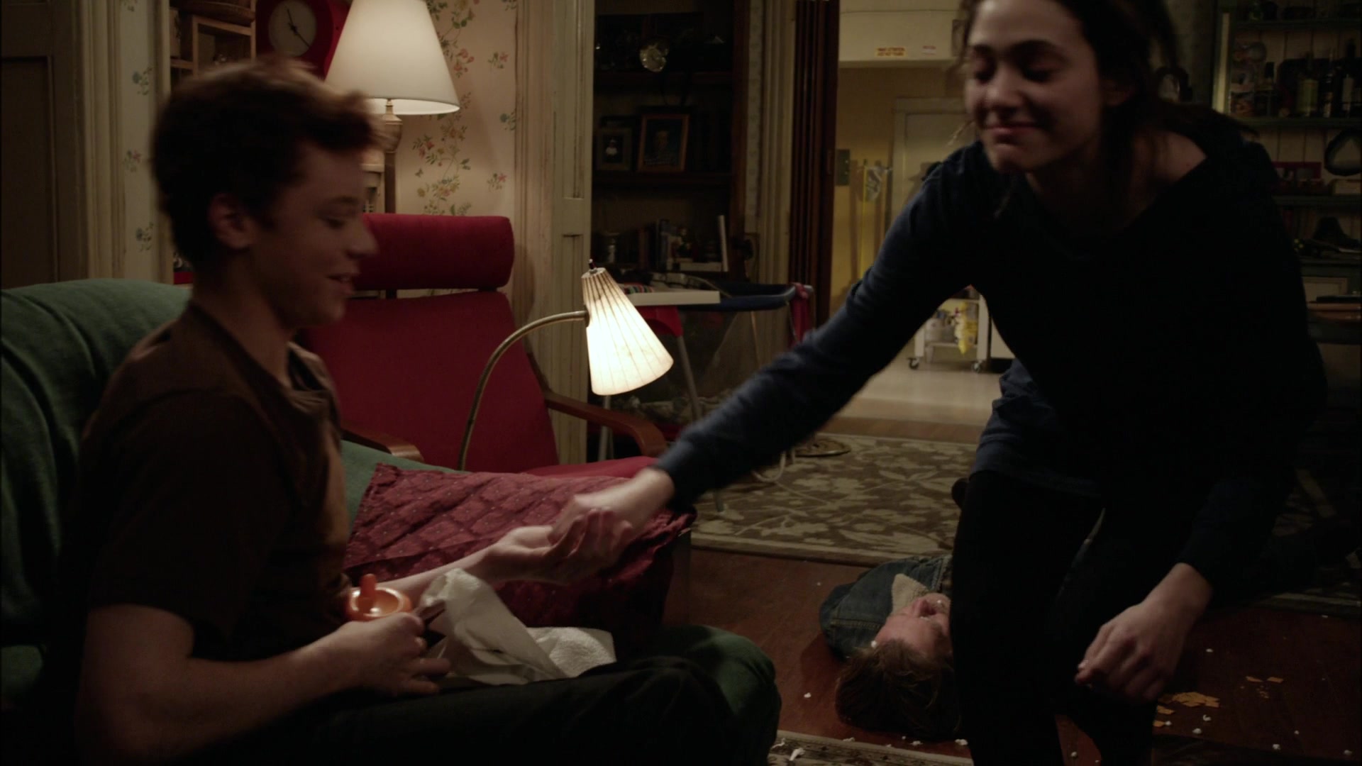 Shameless_US_S01E01_1080p_ERW_004750.jpg