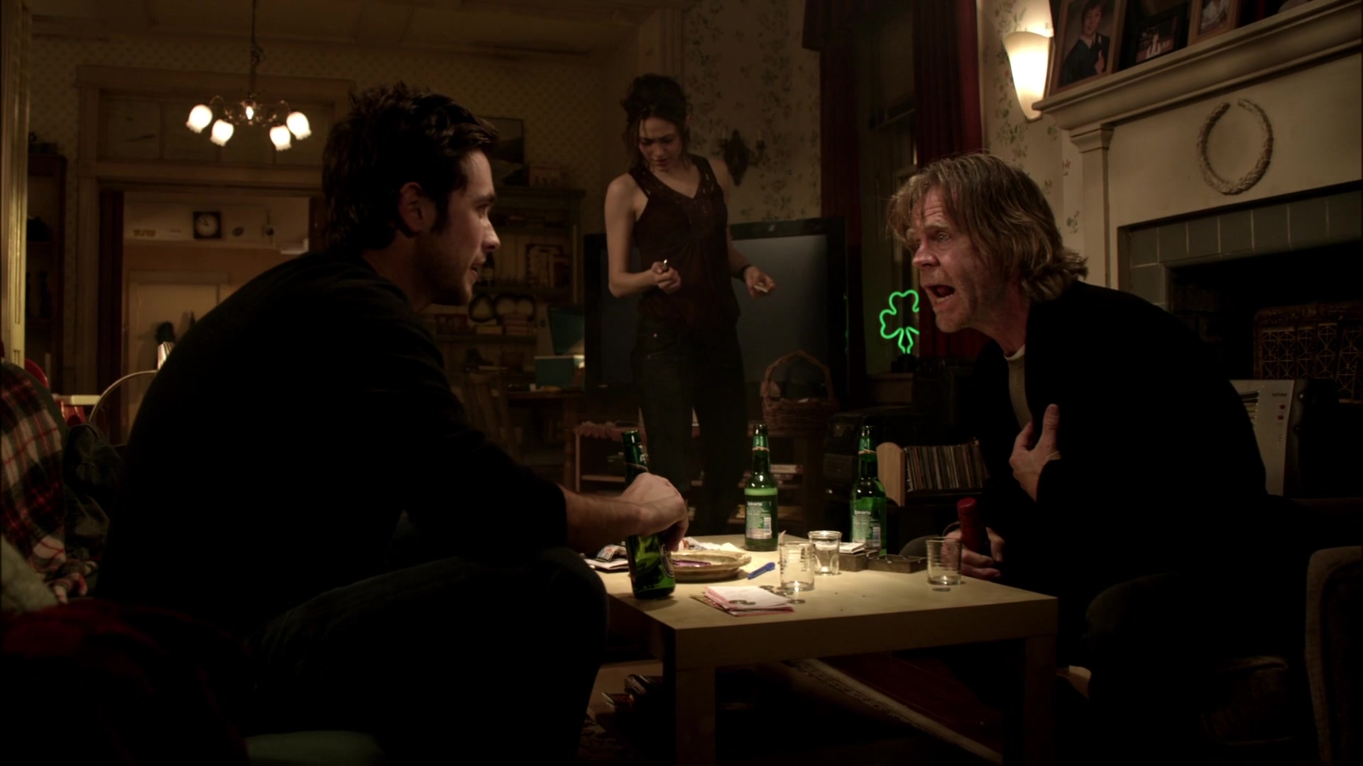 Shameless_US_S01E01_1080p_ERW_006761.jpg