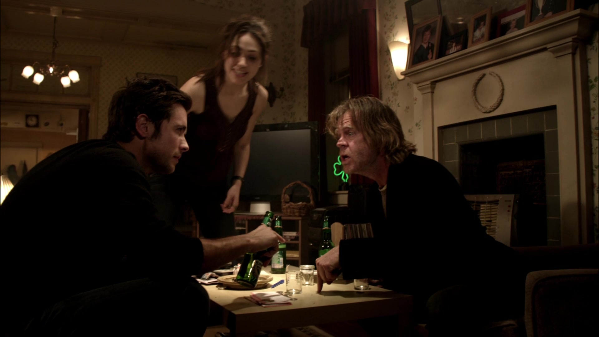 Shameless_US_S01E01_1080p_ERW_006771.jpg
