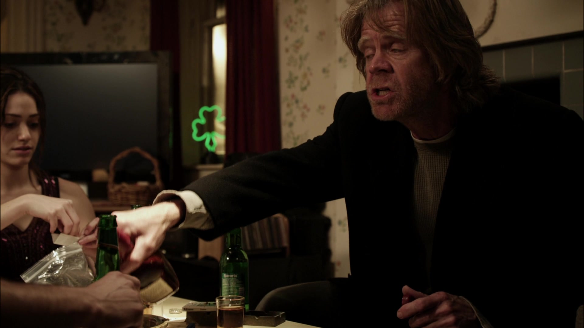 Shameless_US_S01E01_1080p_ERW_006815.jpg