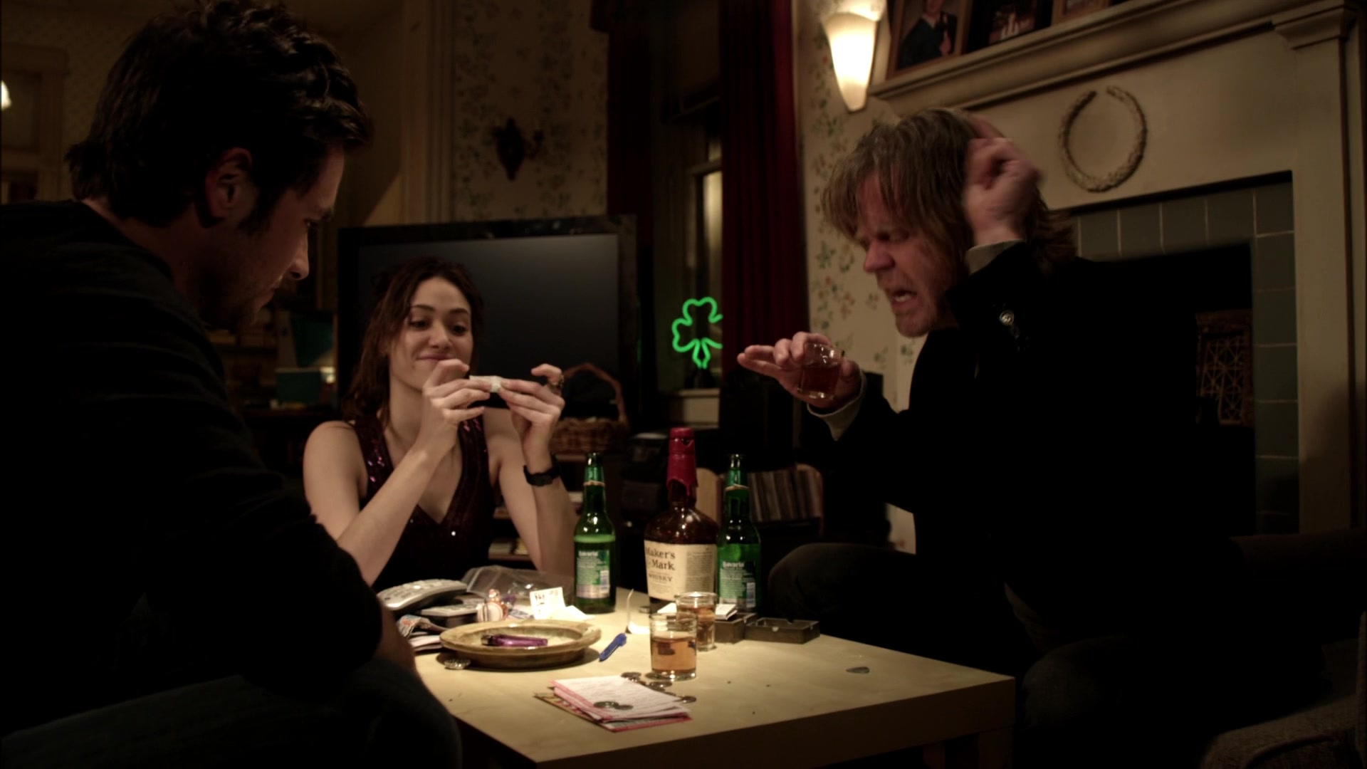 Shameless_US_S01E01_1080p_ERW_006872.jpg