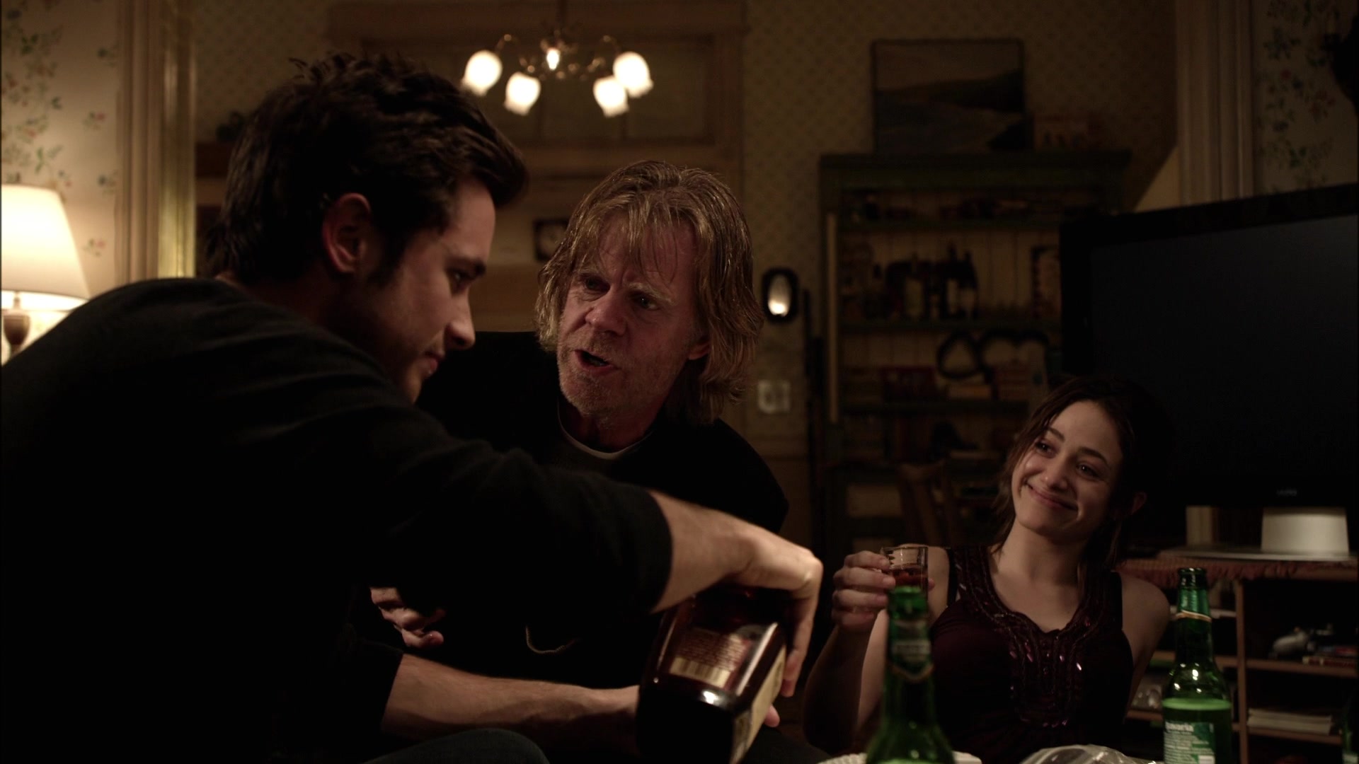 Shameless_US_S01E01_1080p_ERW_006958.jpg