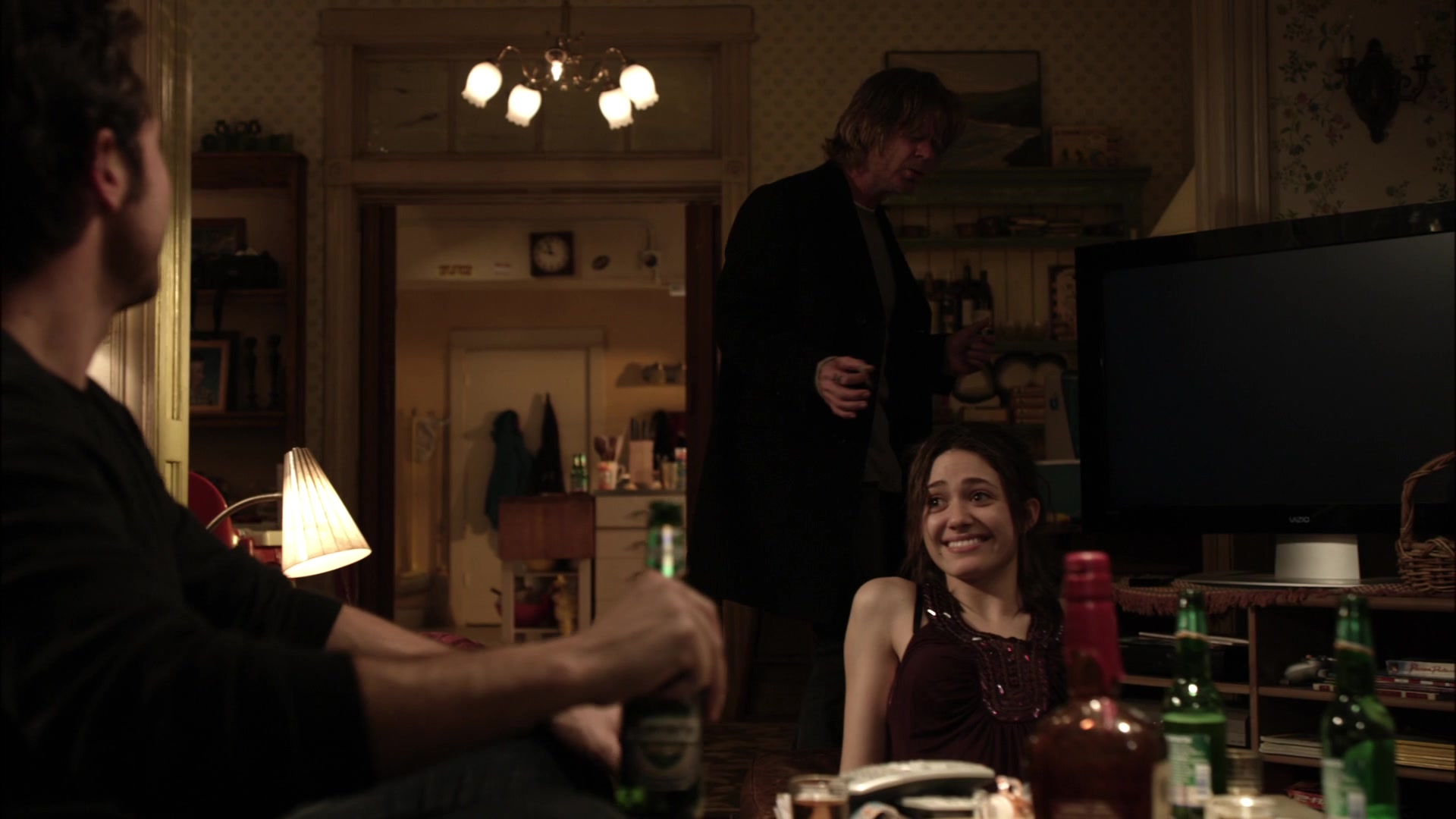Shameless_US_S01E01_1080p_ERW_006999.jpg