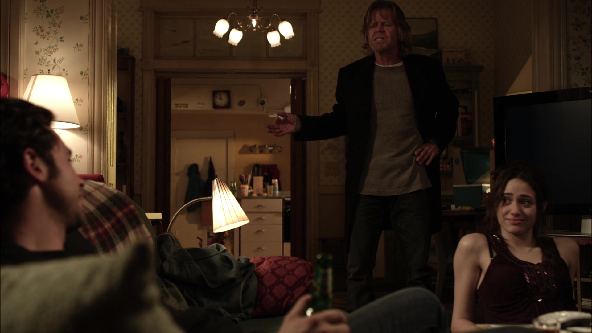 Shameless_US_S01E01_1080p_ERW_007021.jpg