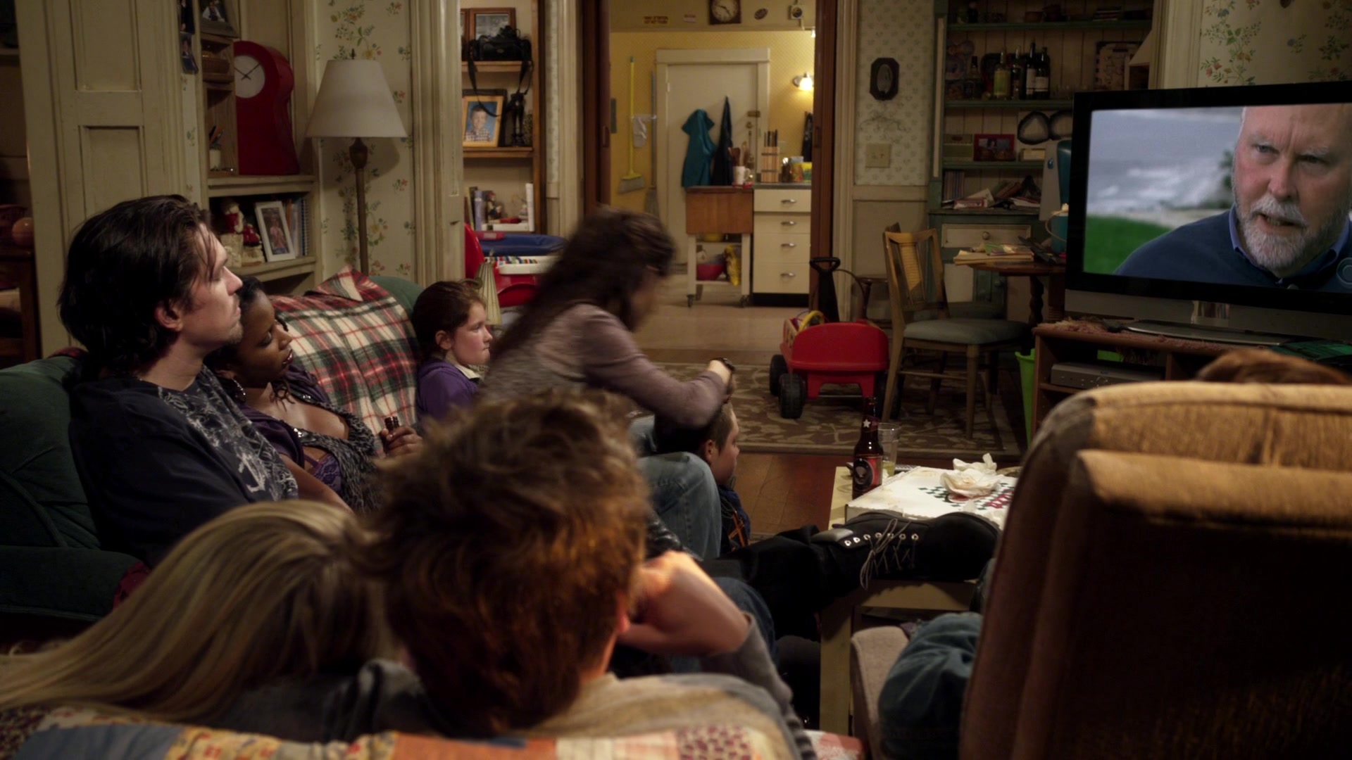 Shameless_US_S01E02_1080p_ERW_007177.jpg