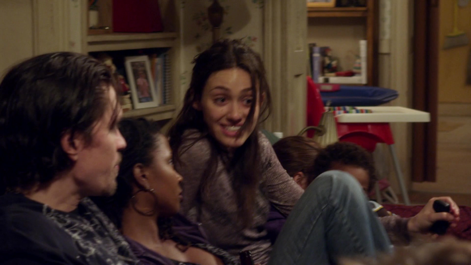 Shameless_US_S01E02_1080p_ERW_007454.jpg