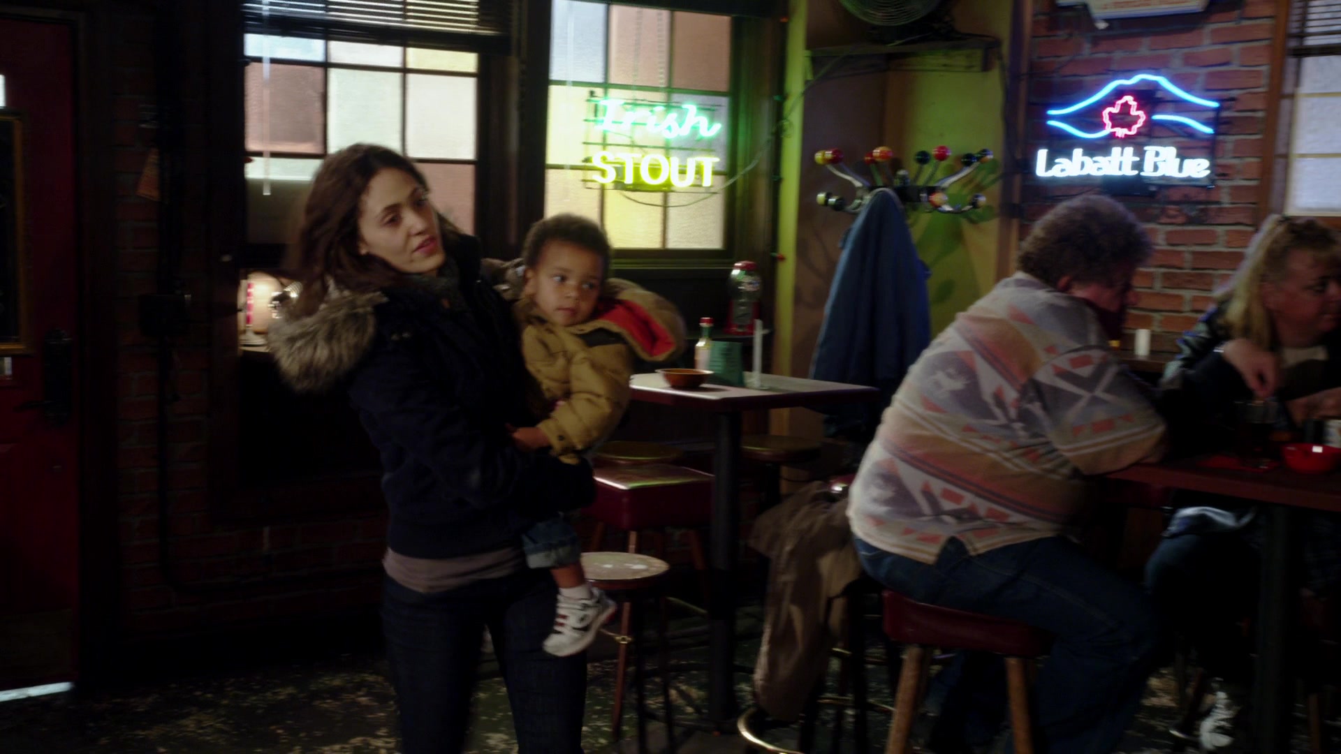 Shameless_US_S01E03_1080p_ERW_003048.jpg