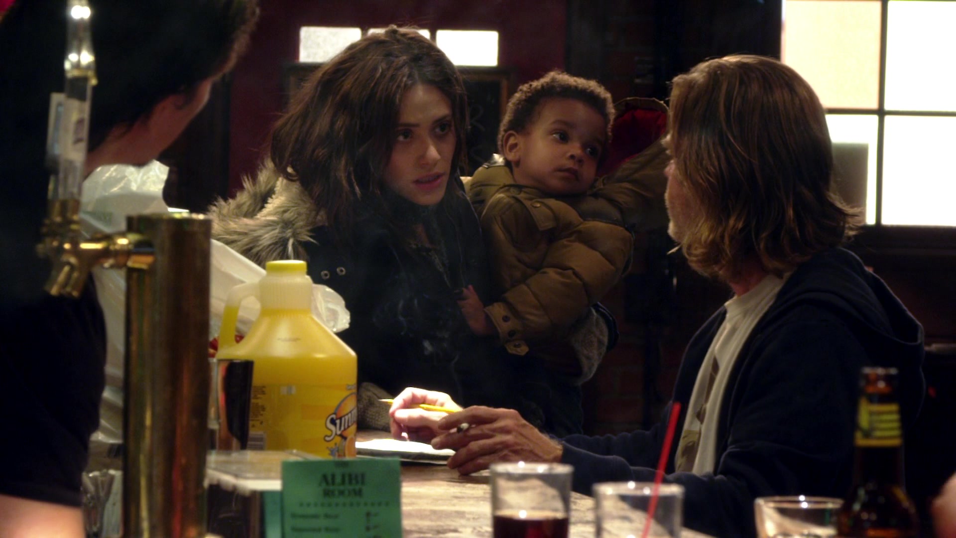 Shameless_US_S01E03_1080p_ERW_003113.jpg