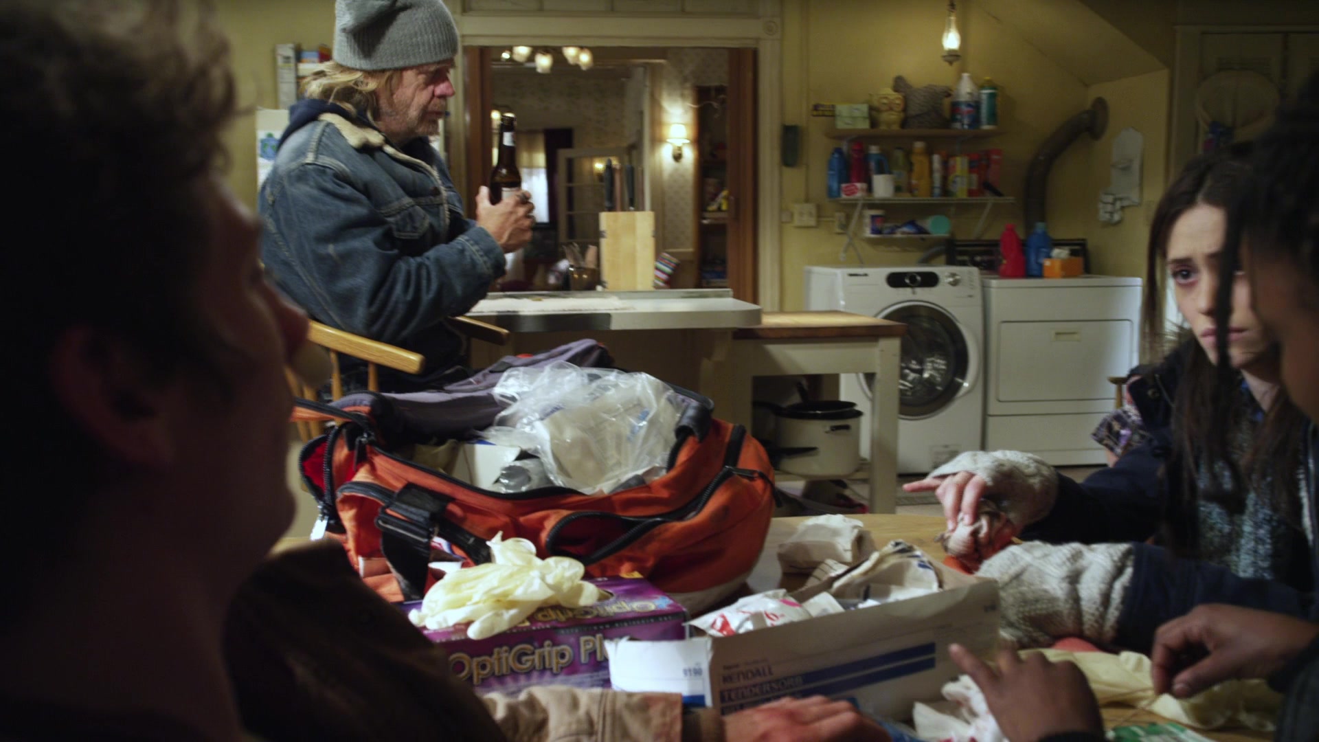 Shameless_US_S01E03_1080p_ERW_004148.jpg