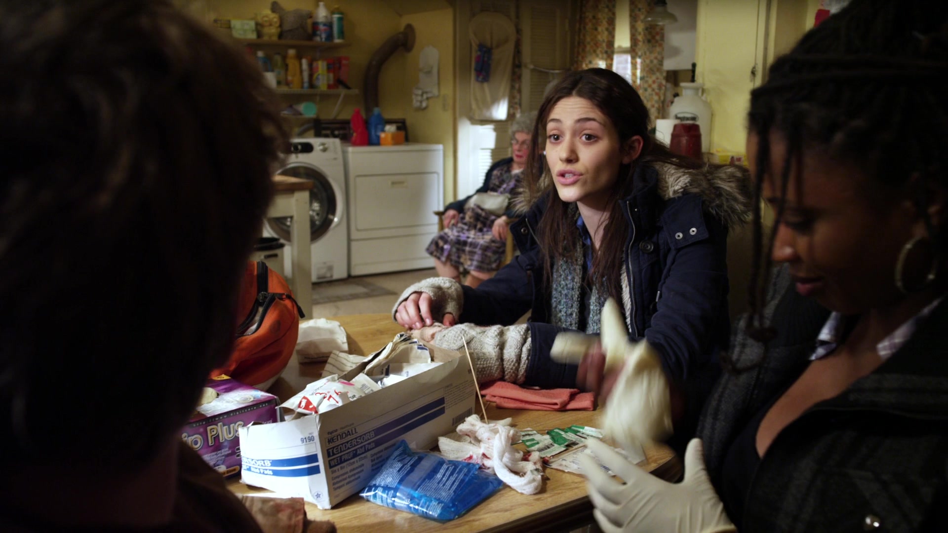 Shameless_US_S01E03_1080p_ERW_004190.jpg
