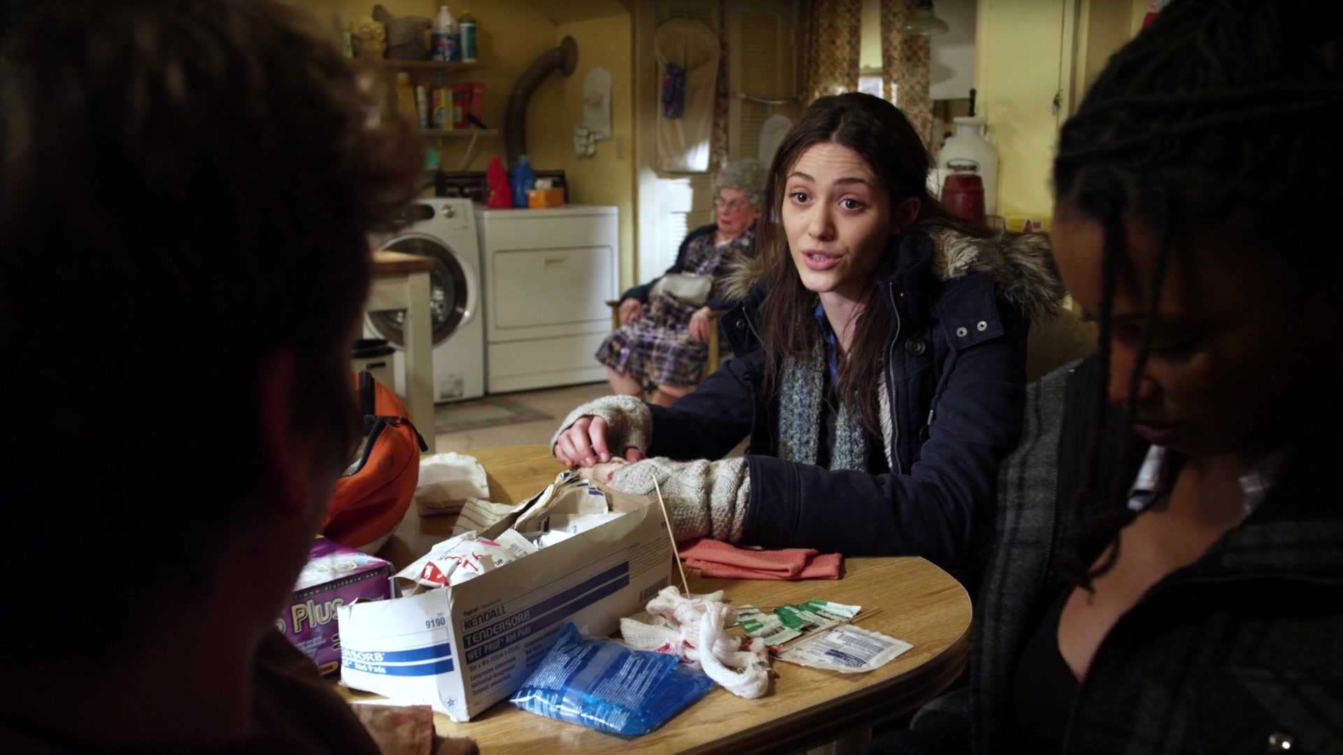 Shameless_US_S01E03_1080p_ERW_004193.jpg