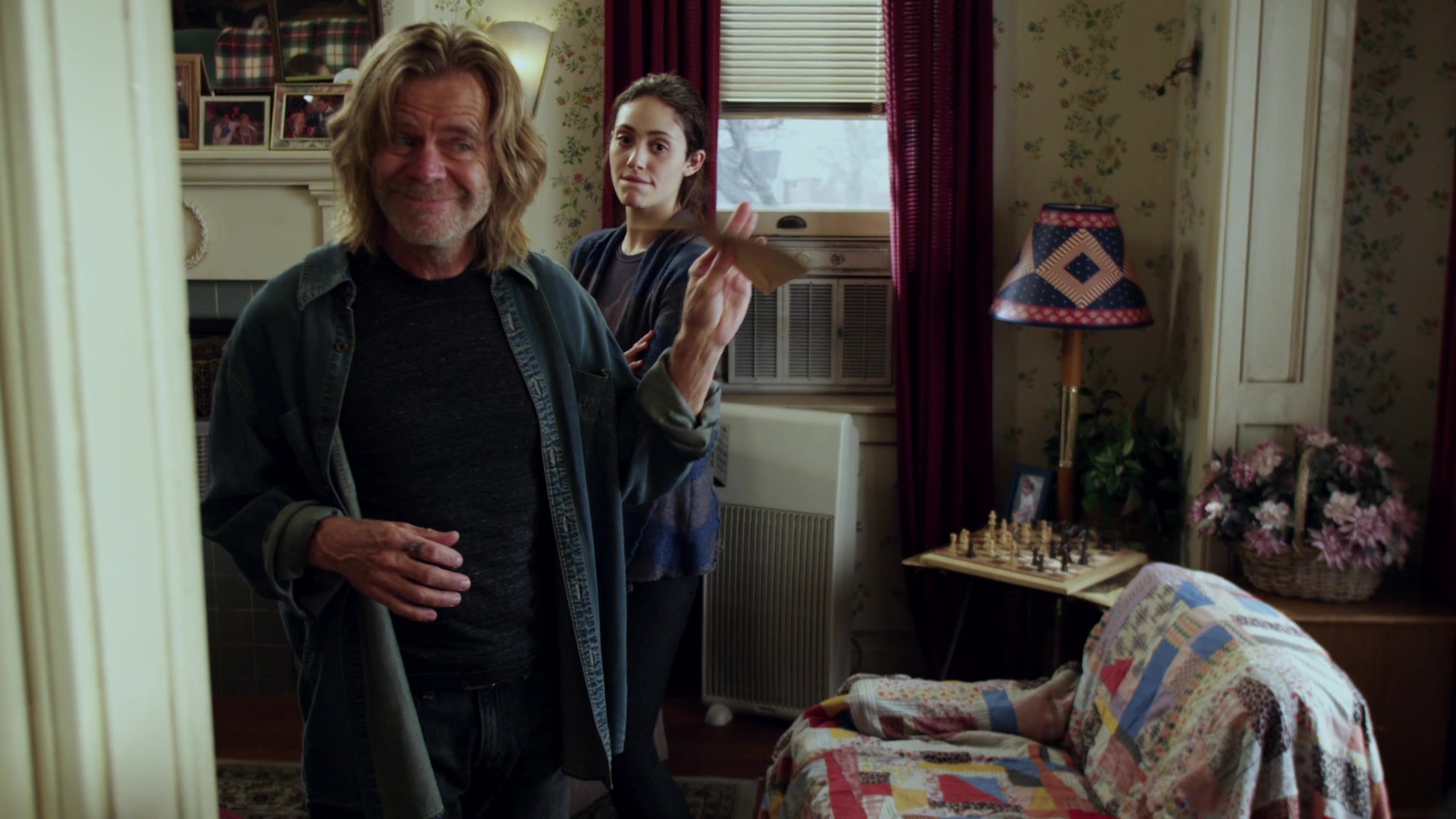 Shameless_US_S01E03_1080p_ERW_006450.jpg