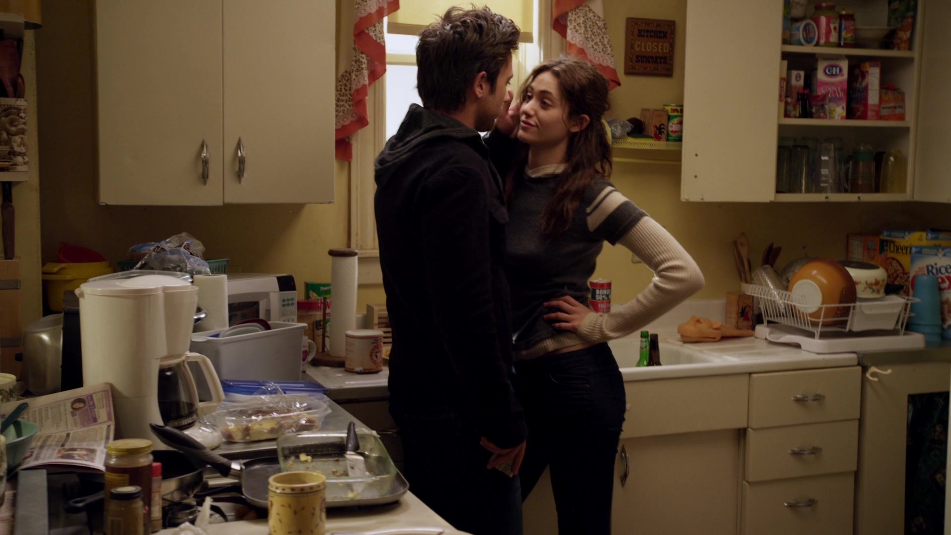 Shameless_US_S01E04_1080p_ERW_001169.jpg