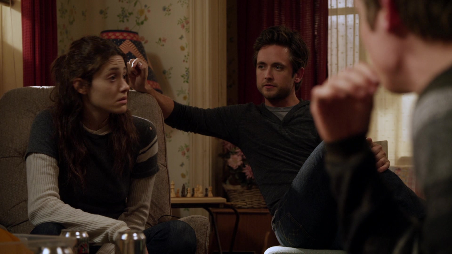 Shameless_US_S01E04_1080p_ERW_002698.jpg