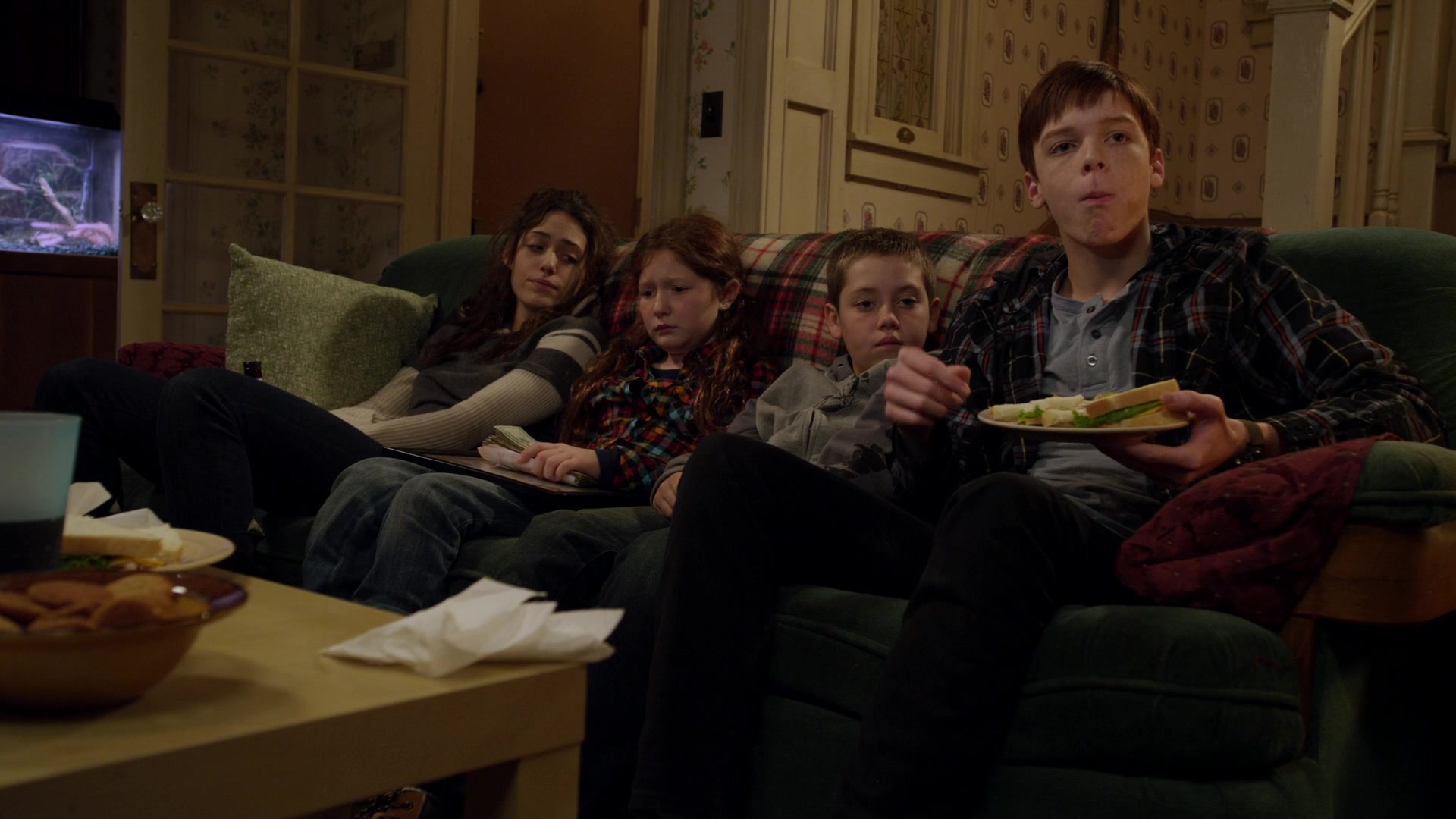 Shameless_US_S01E04_1080p_ERW_005296.jpg