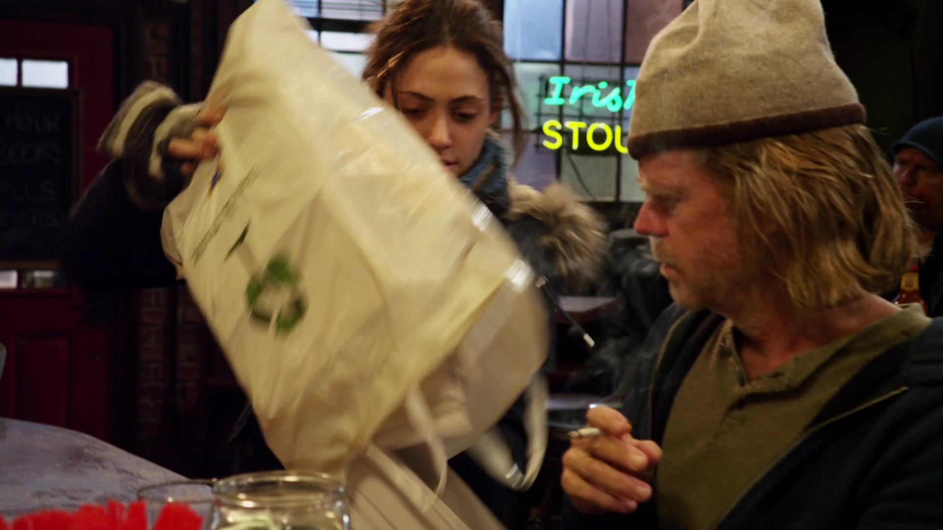 Shameless_US_S01E07_1080p_ERW_002014.jpg