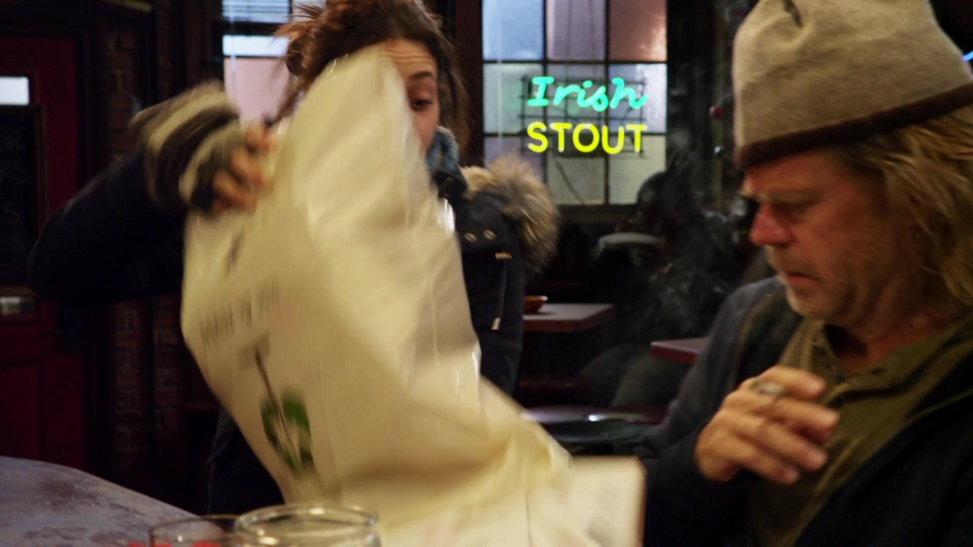 Shameless_US_S01E07_1080p_ERW_002015.jpg