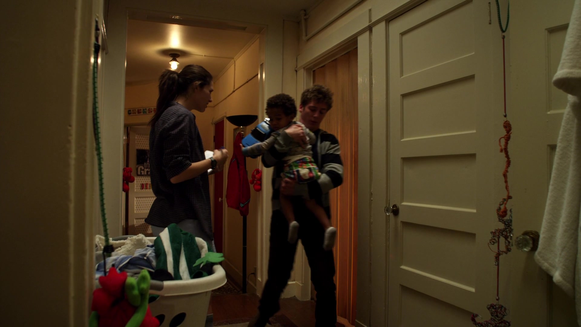 Shameless_US_S01E08_1080p_ERW_000416.jpg