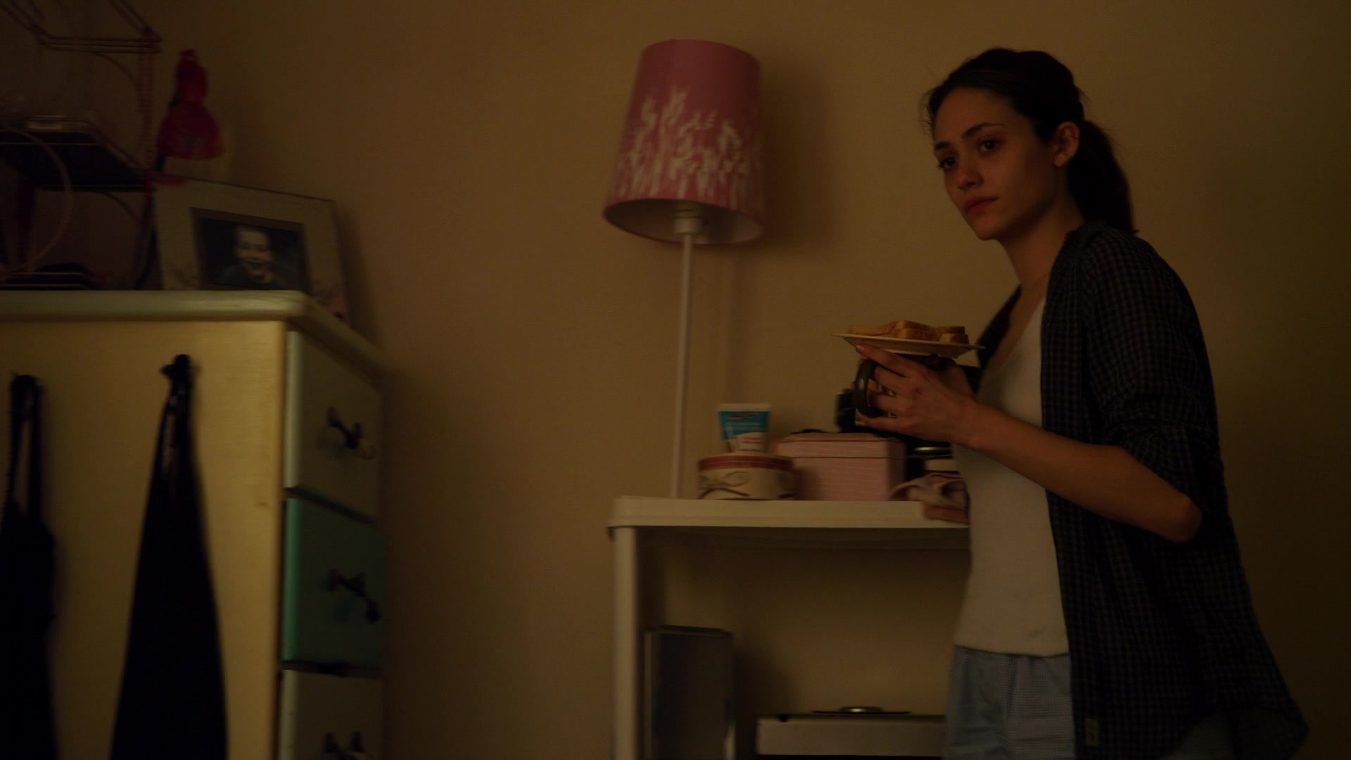 Shameless_US_S01E08_1080p_ERW_000761.jpg