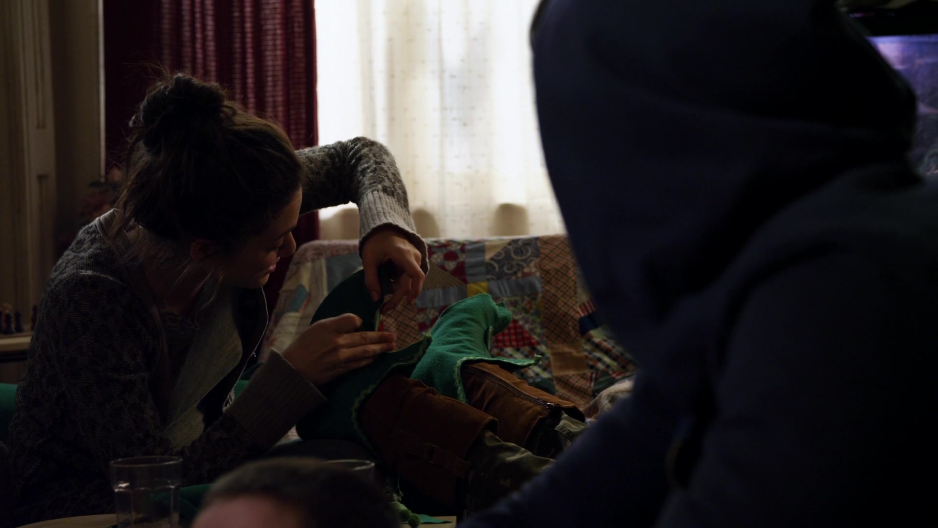 Shameless_US_S01E11_1080p_ERW_004158.jpg
