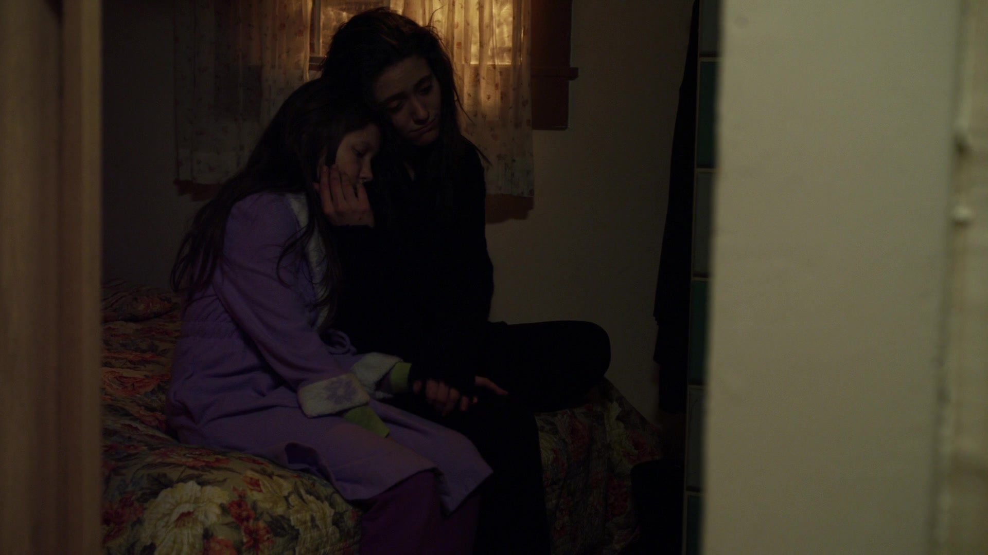 Shameless_US_S01E12_1080p_ERW_004351.jpg