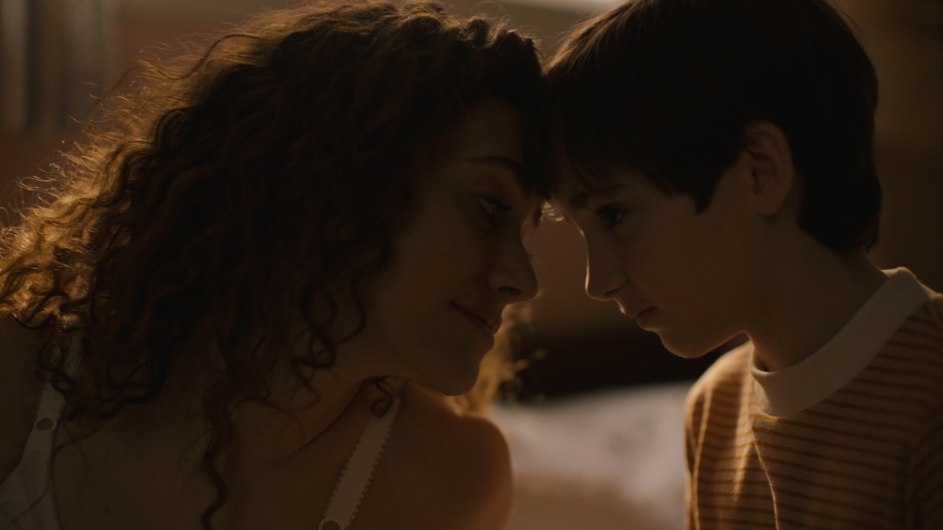 The_Crowded_Room_S01E05_Savior_1080p_ERW_001415.jpg