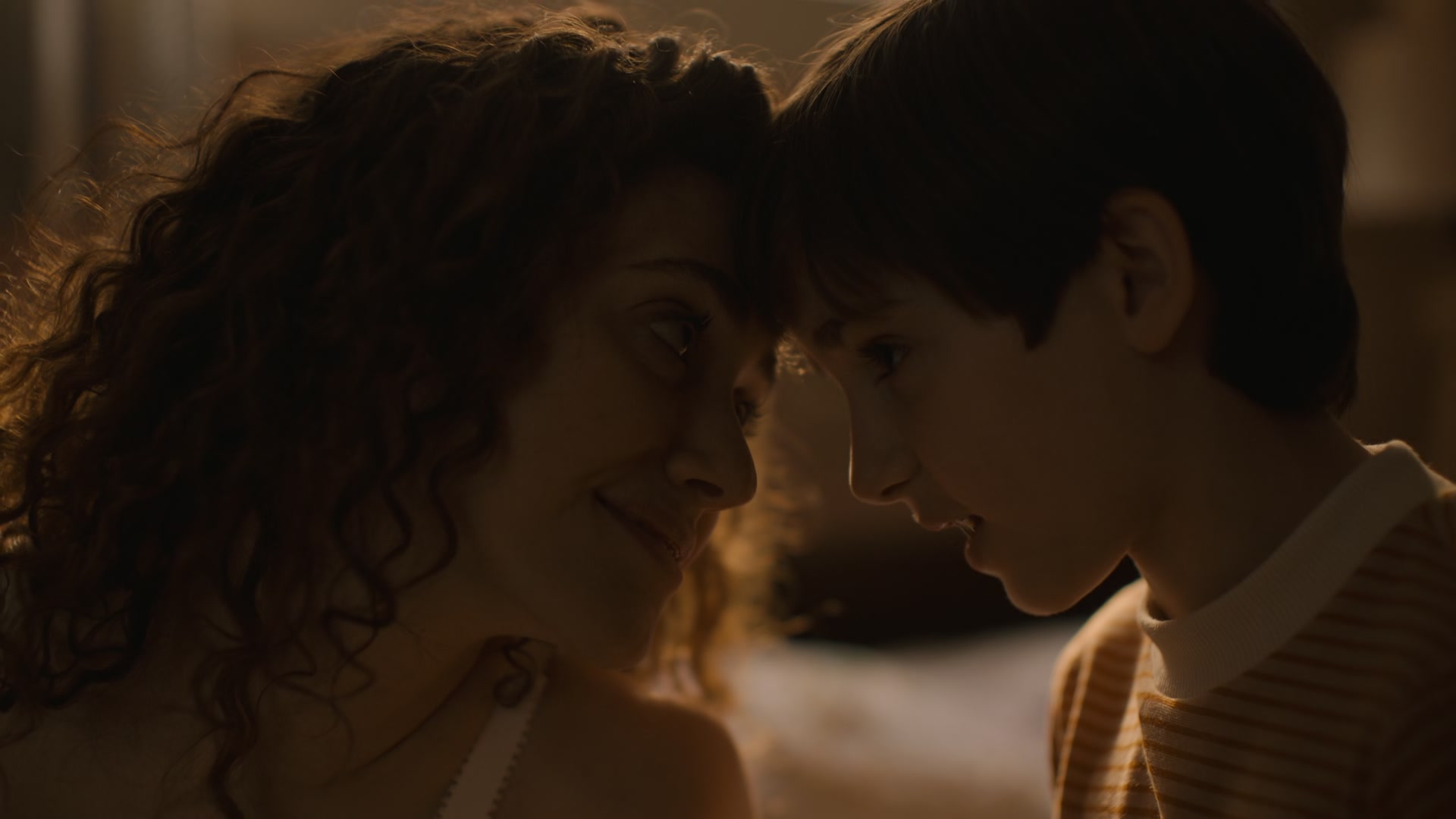 The_Crowded_Room_S01E05_Savior_1080p_ERW_001422.jpg