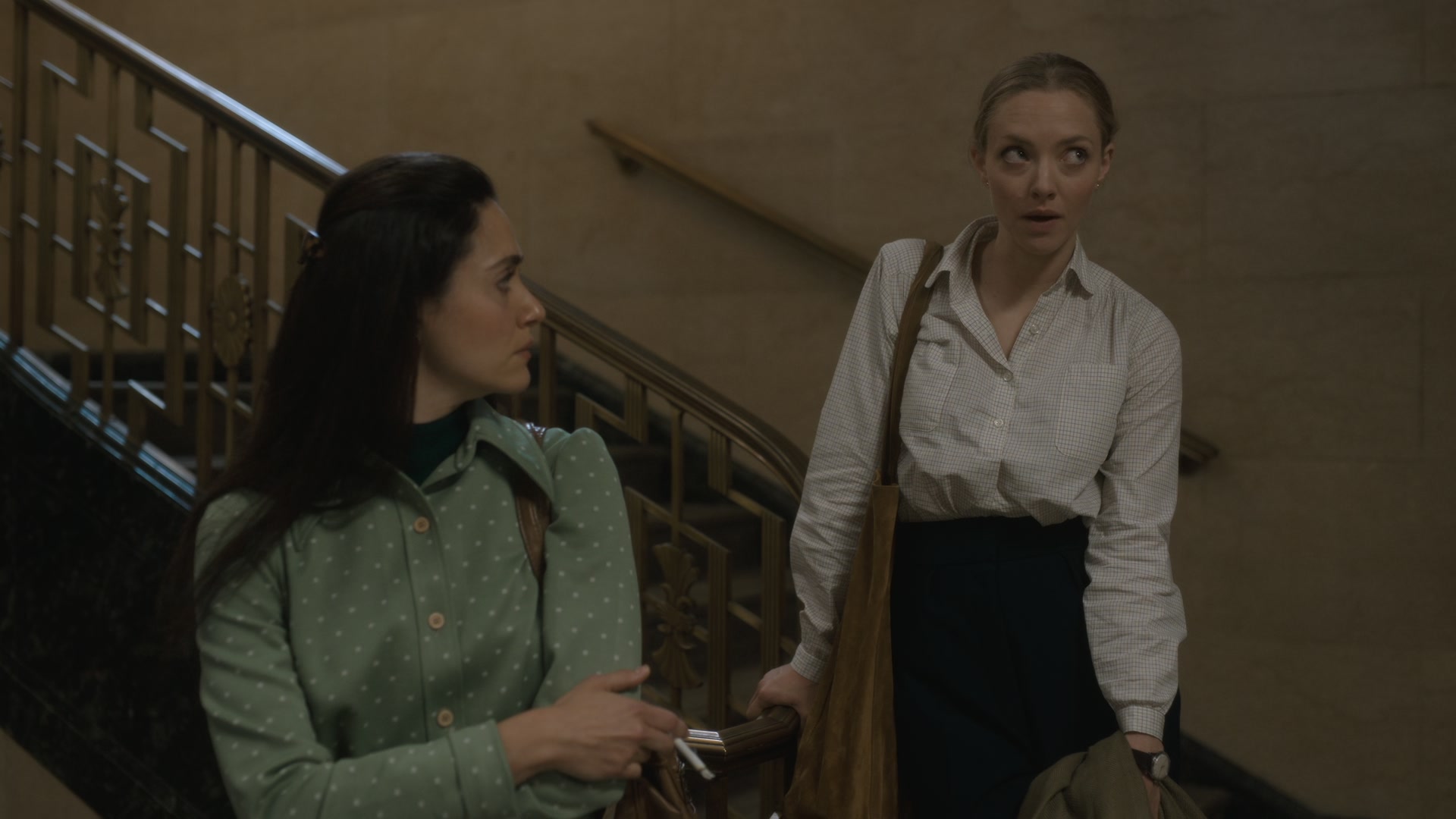 The_Crowded_Room_S01E09__Family_1080p_ERW_003591.jpg