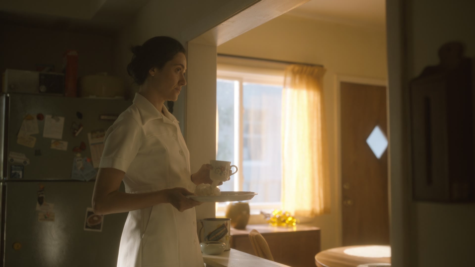 The_Crowded_Room_S01E09__Family_1080p_ERW_006013.jpg