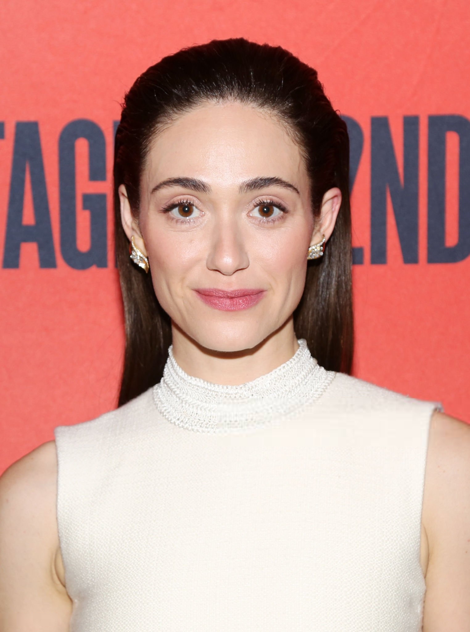 emmyrossumweb_28129~2.jpg
