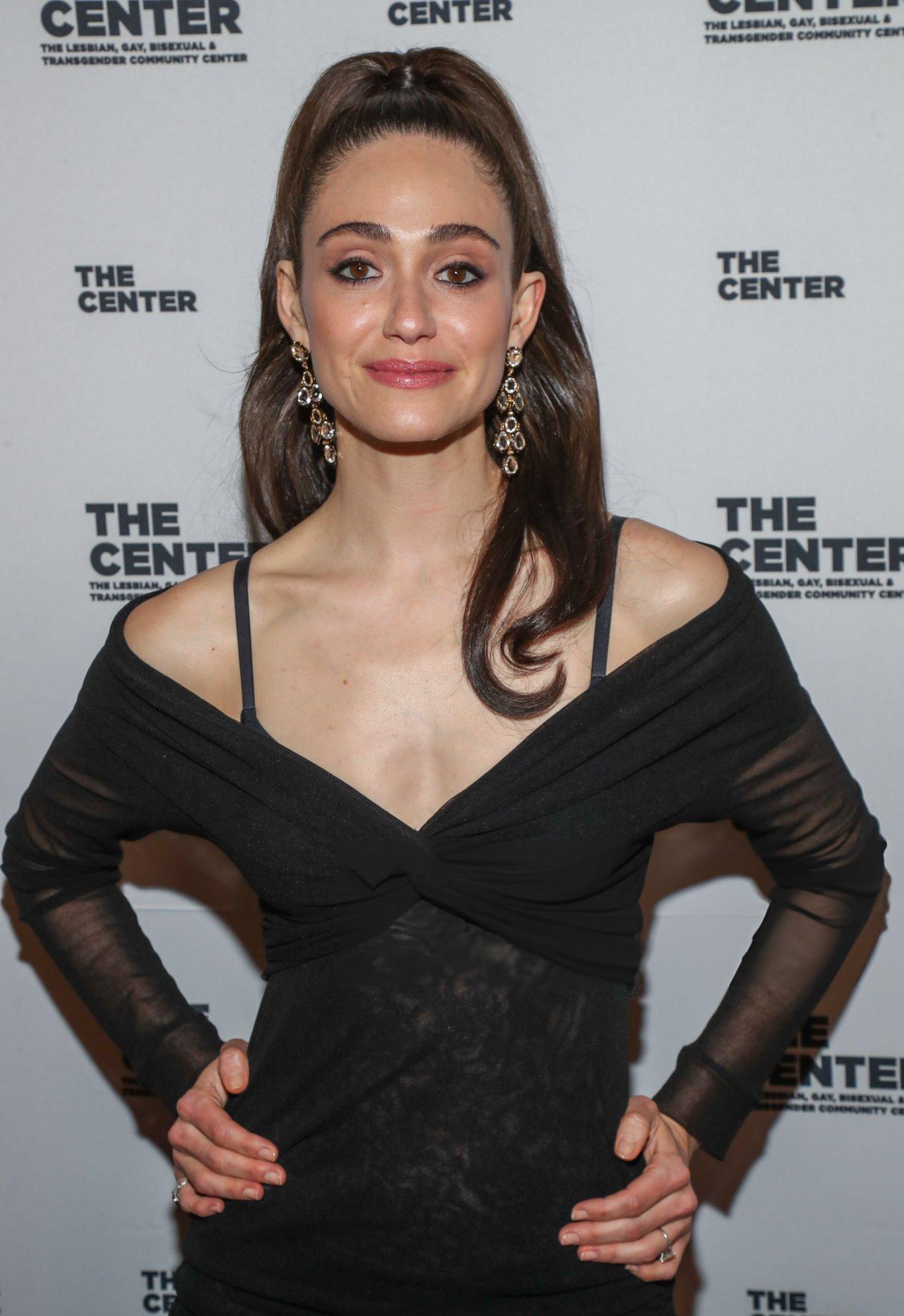 emmyrossumweb_28429~7.jpg