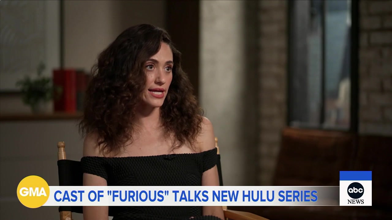 emmyrossumweb_casttalk_gma_000081.jpg