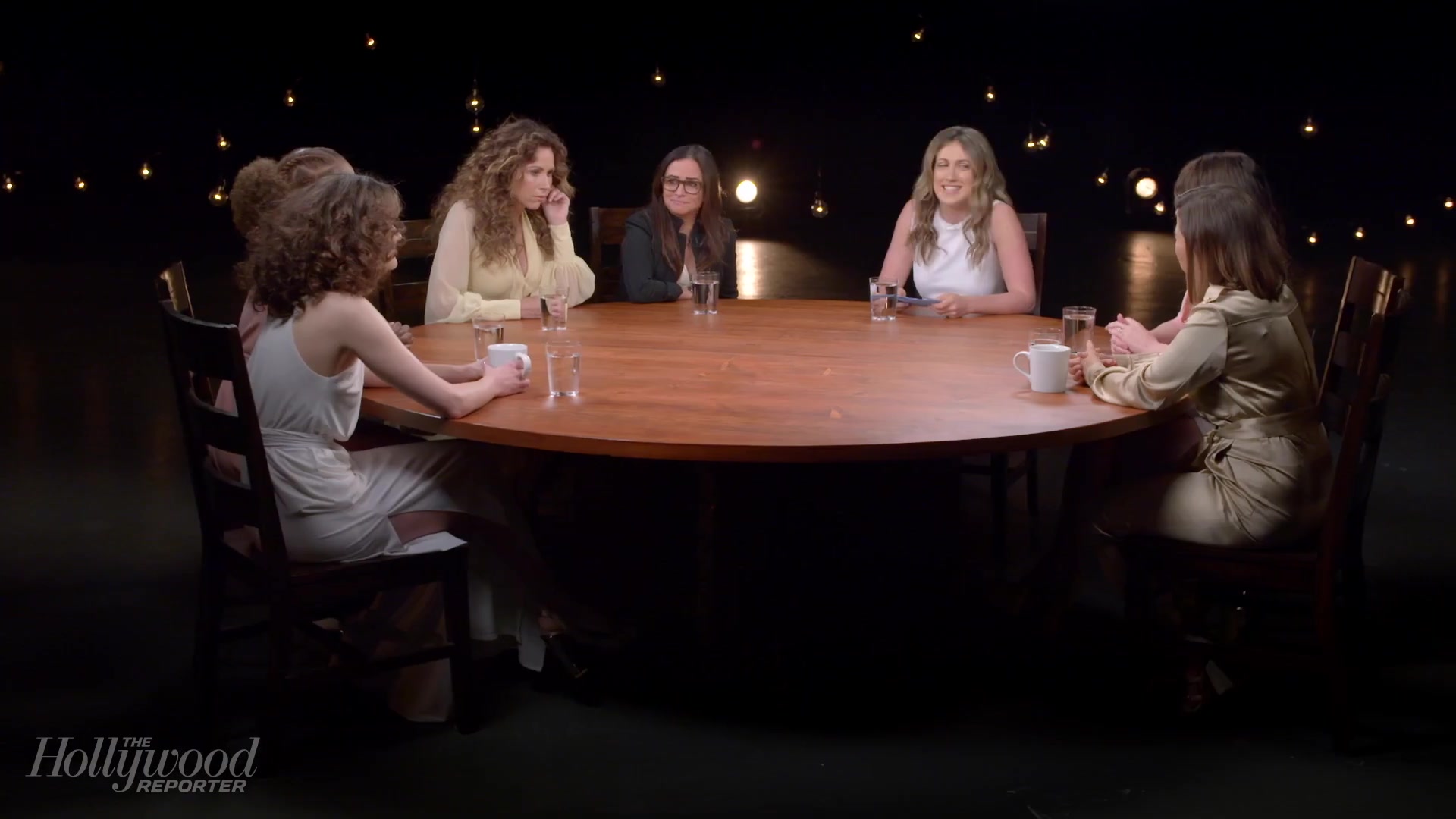 emmyrossumweb_comedyactressroundtable_hollywoodreporter17_000028.jpg