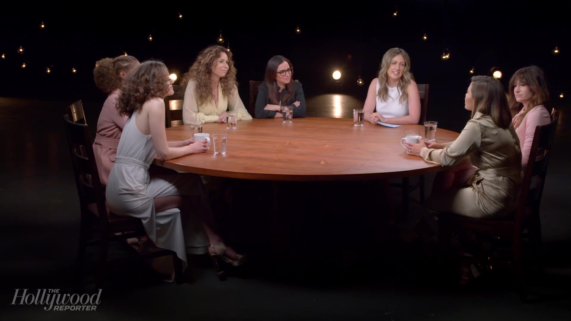 emmyrossumweb_comedyactressroundtable_hollywoodreporter17_000295.jpg